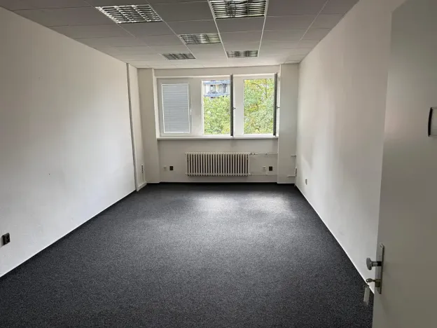 Pronájem kanceláře, Praha - Žižkov, U zásobní zahrady, 370 m2