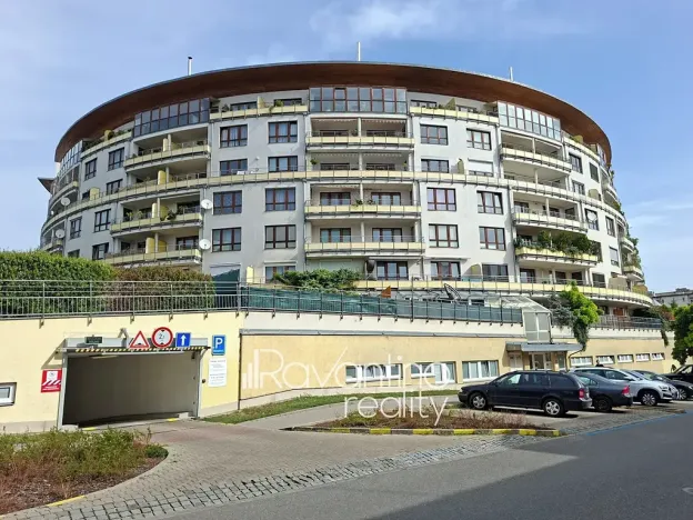 Pronájem garáže, Brno, Hrnčířská, 17 m2