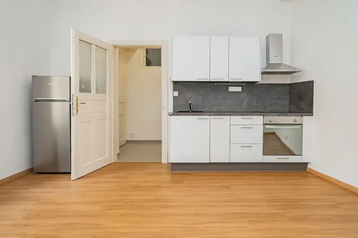 Pronájem bytu 1+kk, Praha - Nové Město, Lípová, 35 m2