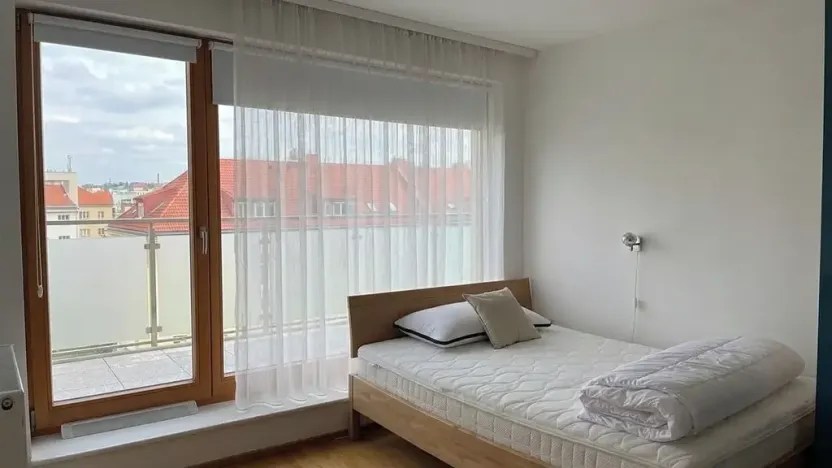 Pronájem bytu 3+kk, Praha - Holešovice, Komunardů, 75 m2