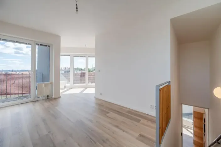 Prodej bytu 2+kk, Praha - Vysočany, Skloněná, 74 m2