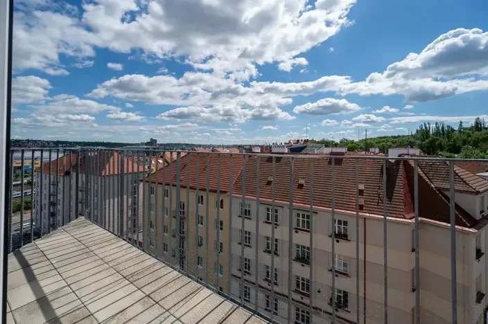 Prodej bytu 2+kk, Praha - Vysočany, Skloněná, 74 m2