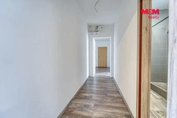Prodej bytu 4+1, Lesná, 64 m2