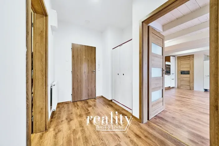 Pronájem bytu 2+kk, Jihlava, Křižíkova, 63 m2
