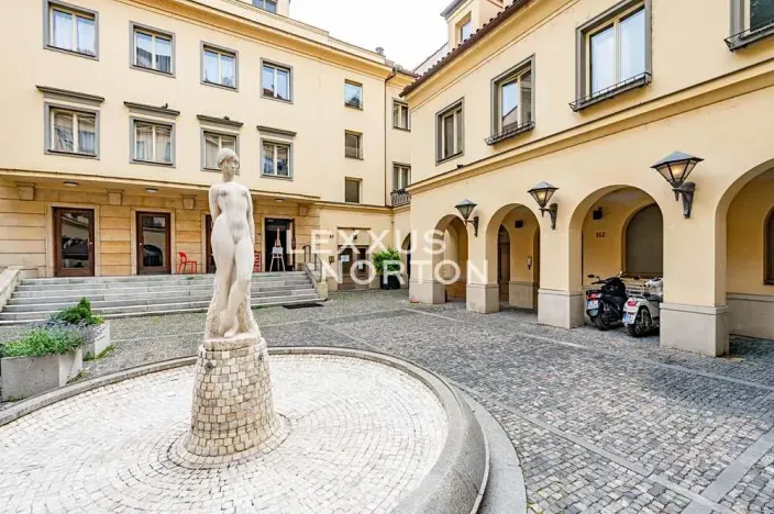 Prodej bytu 6+kk a větší, Praha - Malá Strana, Mostecká, 410 m2