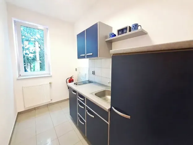 Pronájem skladu, Tečovice, 890 m2