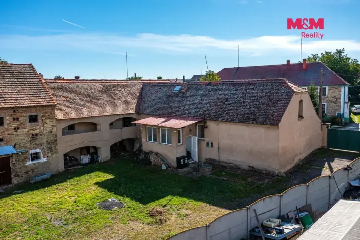 Prodej rodinného domu, Blšany u Loun, 400 m2
