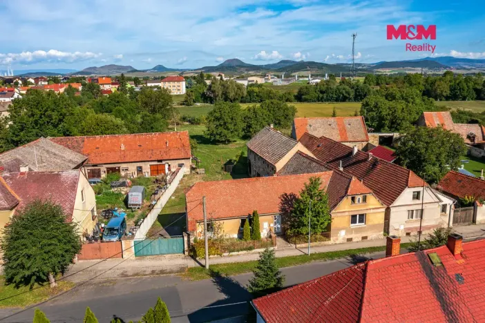 Prodej rodinného domu, Blšany u Loun, 400 m2