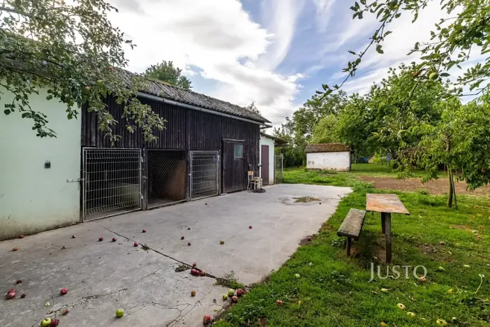 Prodej rodinného domu, Zvole, 520 m2