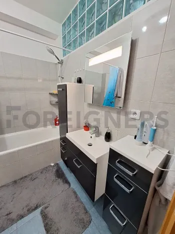 Pronájem bytu 2+kk, Olomouc, Schweitzerova, 48 m2