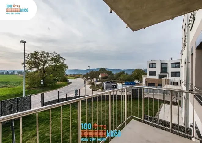 Pronájem bytu 2+kk, Praha - Lipence, Černošická, 48 m2