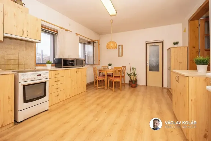 Prodej rodinného domu, Stěžery, Lipová, 186 m2