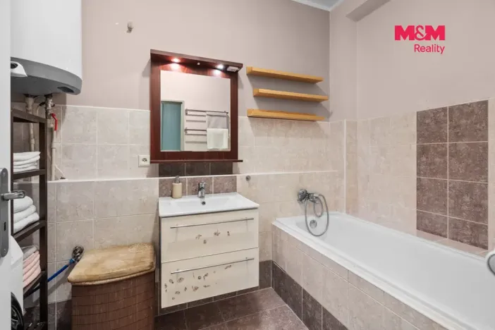 Prodej bytu 2+kk, Holubice - Kozinec, Platanová, 51 m2