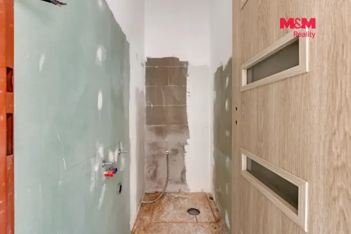 Prodej rodinného domu, Králův Dvůr - Počaply, nám. 1. máje, 155 m2
