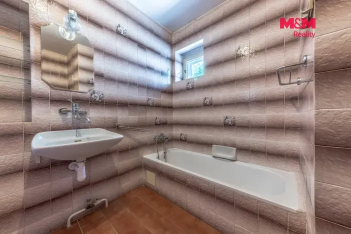 Prodej rodinného domu, Sadská, Pražská, 210 m2