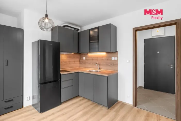 Prodej bytu 1+kk, Praha - Ruzyně, Stočesova, 26 m2