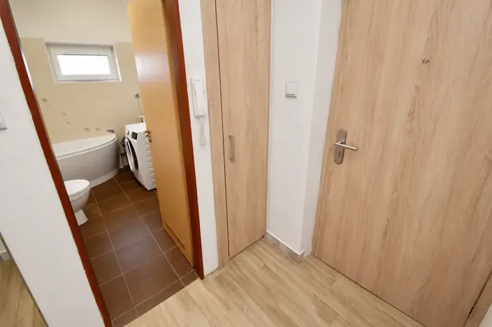 Prodej bytu 2+1, Chvaletice, Dukelská, 54 m2