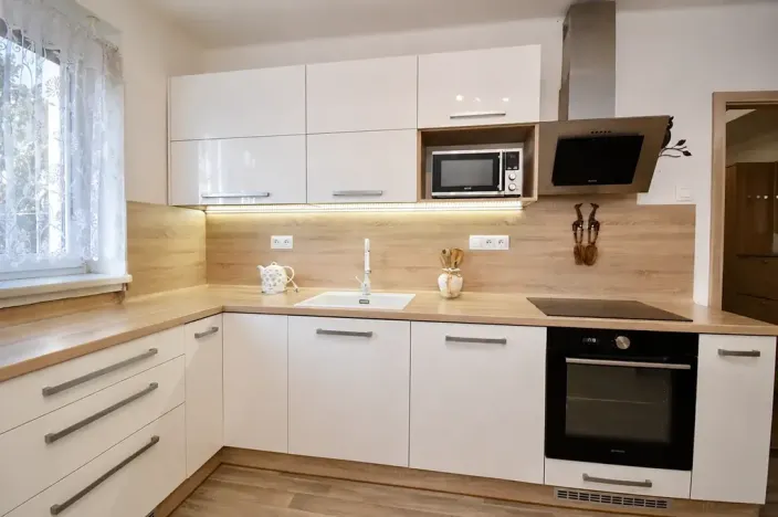 Prodej bytu 2+1, Chvaletice, Dukelská, 54 m2