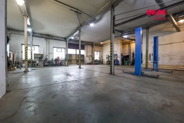 Prodej obchodního prostoru, Černošín, 1100 m2