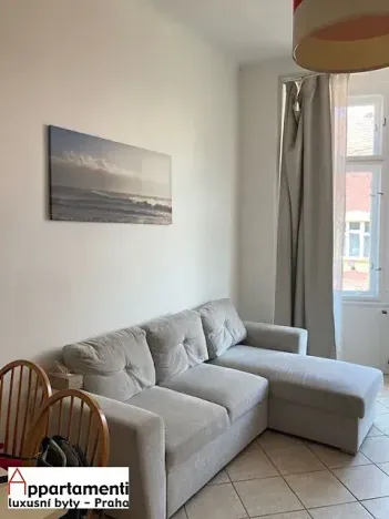 Pronájem bytu 2+kk, Praha - Karlín, Kubova, 43 m2