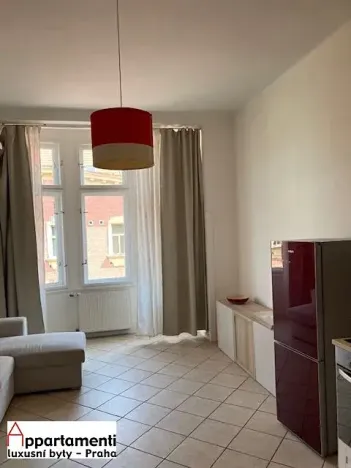 Pronájem bytu 2+kk, Praha - Karlín, Kubova, 43 m2