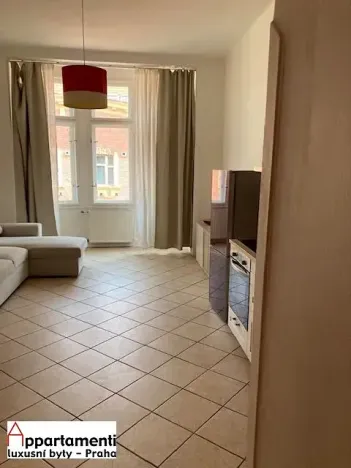 Pronájem bytu 2+kk, Praha - Karlín, Kubova, 43 m2