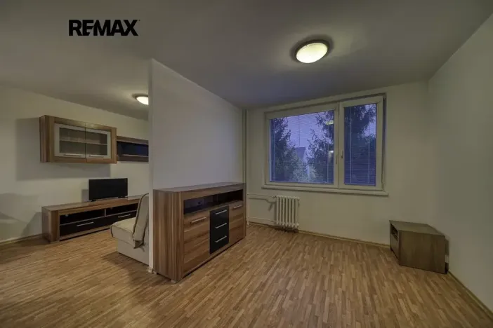 Pronájem bytu 1+kk, Poděbrady, V Aleji, 33 m2