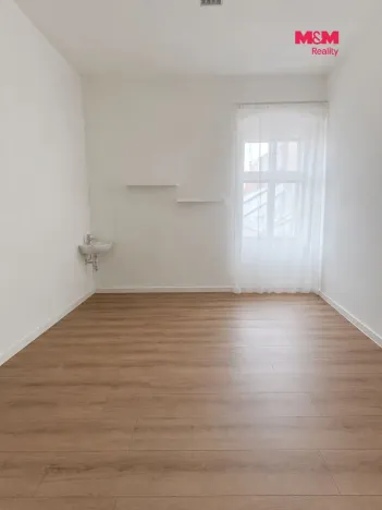 Pronájem kanceláře, Pardubice - Zelené Předměstí, 17. listopadu, 15 m2