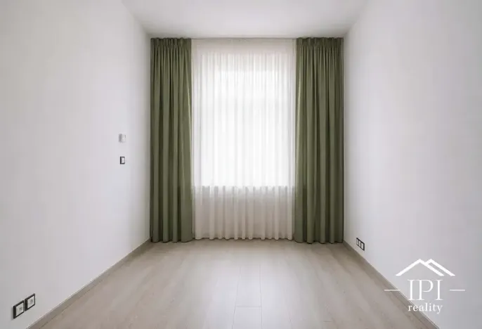 Pronájem bytu 2+kk, Praha - Holešovice, Veverkova, 42 m2