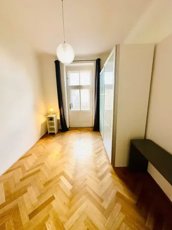 Pronájem bytu 1+kk, Praha - Žižkov, Fibichova, 25 m2