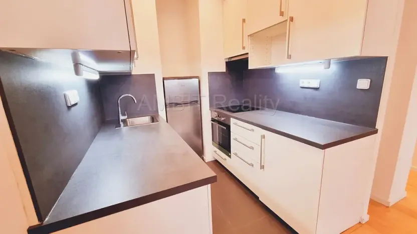 Pronájem bytu 2+kk, Praha - Břevnov, Mládeže, 51 m2