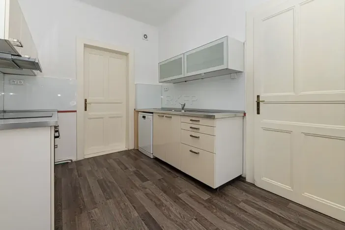 Pronájem bytu 2+1, Praha - Vinohrady, Varšavská, 70 m2