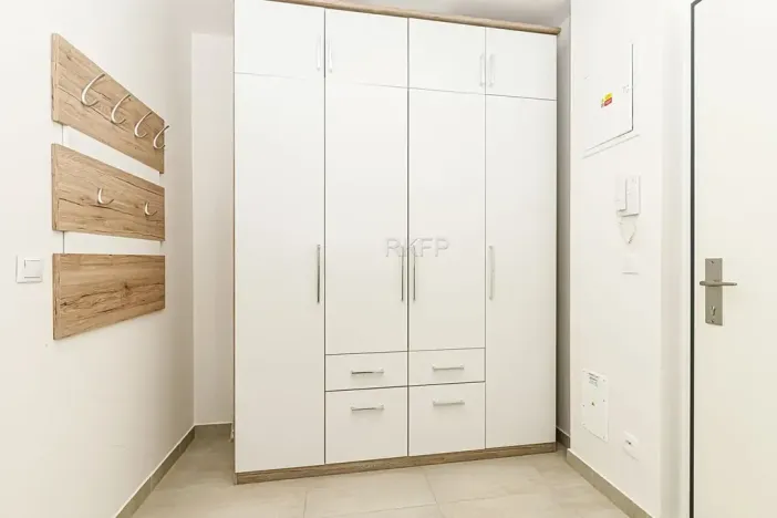 Pronájem bytu 1+kk, Praha - Vysočany, Strnadových, 33 m2