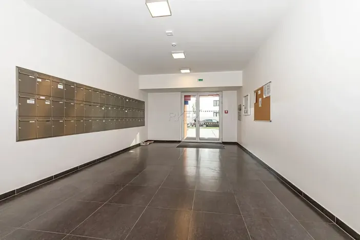 Pronájem bytu 1+kk, Praha - Vysočany, Strnadových, 33 m2
