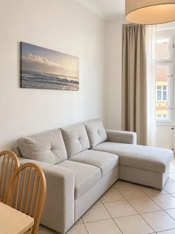 Pronájem bytu 2+kk, Praha - Karlín, Kubova, 43 m2