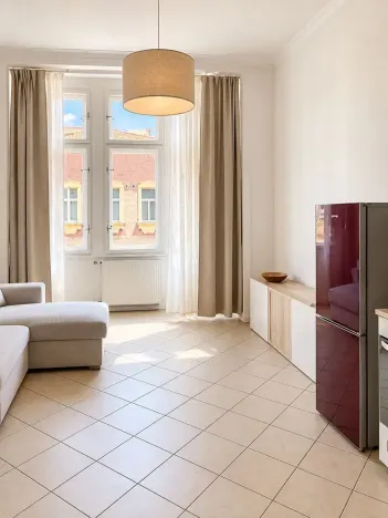 Pronájem bytu 2+kk, Praha - Karlín, Kubova, 43 m2