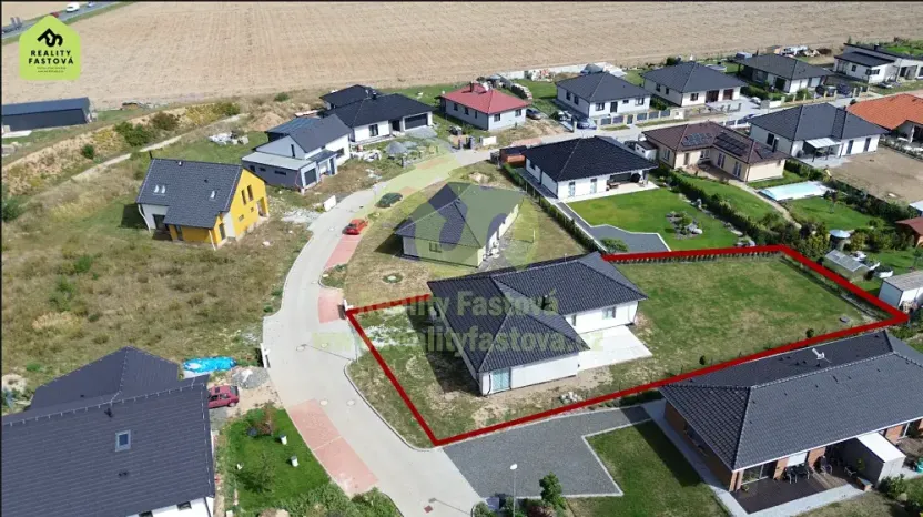 Prodej rodinného domu, Lužany, 156 m2