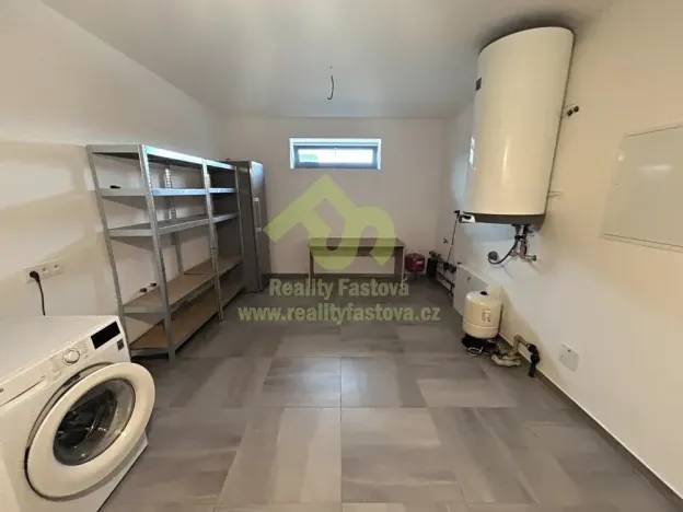 Prodej rodinného domu, Lužany, 156 m2