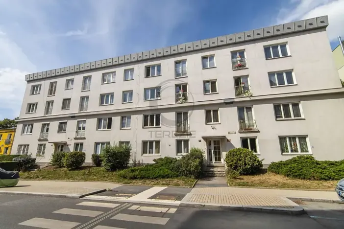 Prodej bytu 1+kk, Praha - Veleslavín, Na okraji, 25 m2