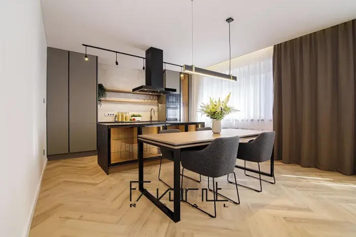 Prodej bytu 4+1, Ostrava, 28. října, 105 m2