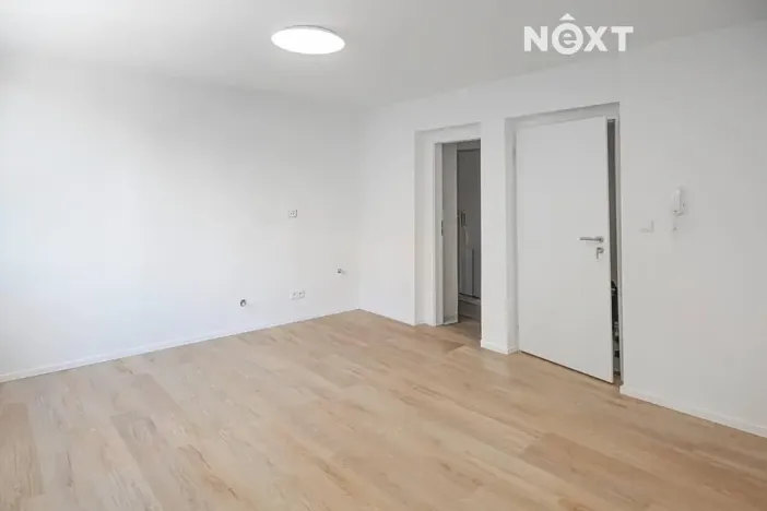 Prodej bytu 1+kk, Praha - Kyje, Vajgarská, 20 m2