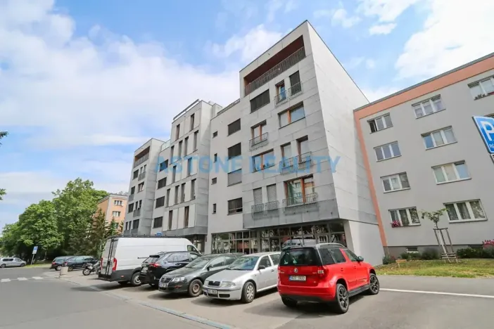 Pronájem bytu 1+kk, Praha - Břevnov, Brunclíkova, 30 m2