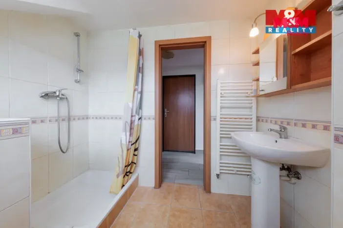 Prodej bytu 1+1, Karlovy Vary, K. Čapka, 36 m2
