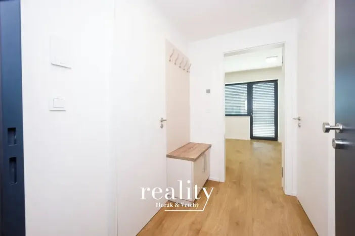 Pronájem bytu 1+kk, Znojmo, Kotkova, 35 m2