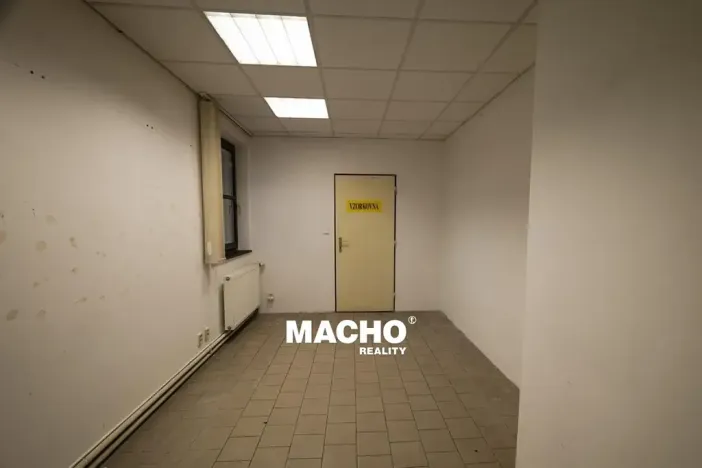Pronájem skladu, Praha - Vysočany, Freyova, 849 m2