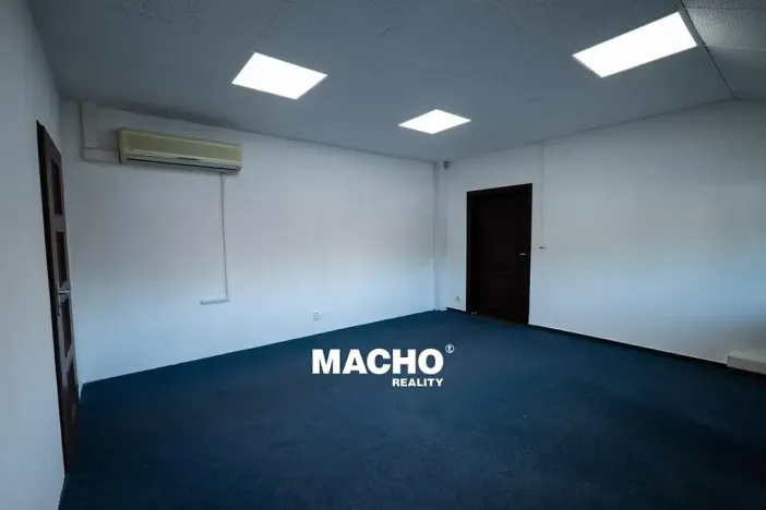 Pronájem skladu, Praha - Vysočany, Freyova, 849 m2