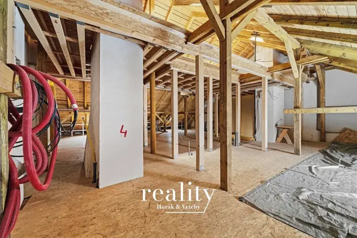 Prodej půdního prostoru, Jihlava, Husova, 160 m2