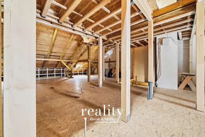 Prodej půdního prostoru, Jihlava, Husova, 160 m2