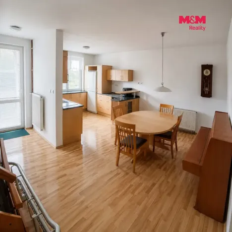 Pronájem rodinného domu, Hradec Králové - Svobodné Dvory, Ovocnářská, 184 m2