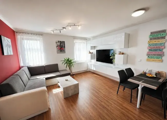 Pronájem bytu 3+kk, Tlučná, 56 m2